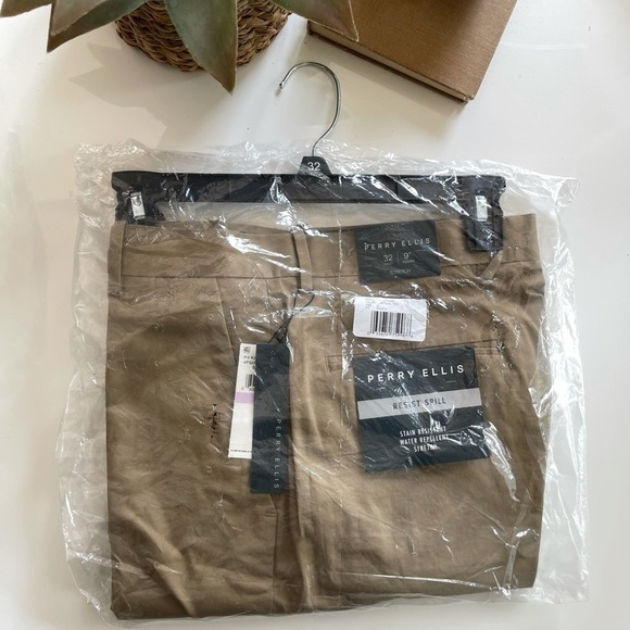 Perry Ellis Resist Spill Slim Fit  Short - 32 - Picture 3 of 4